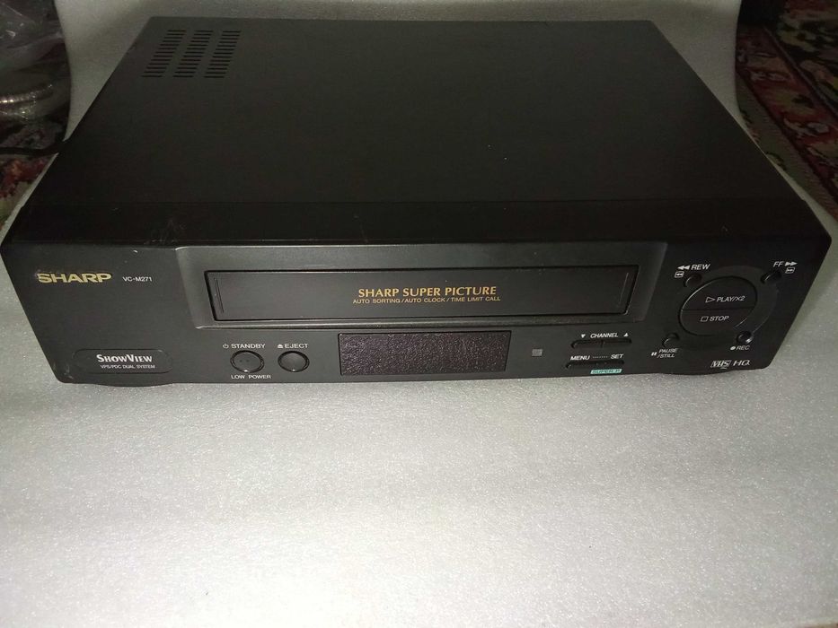 VHS видеорекордер