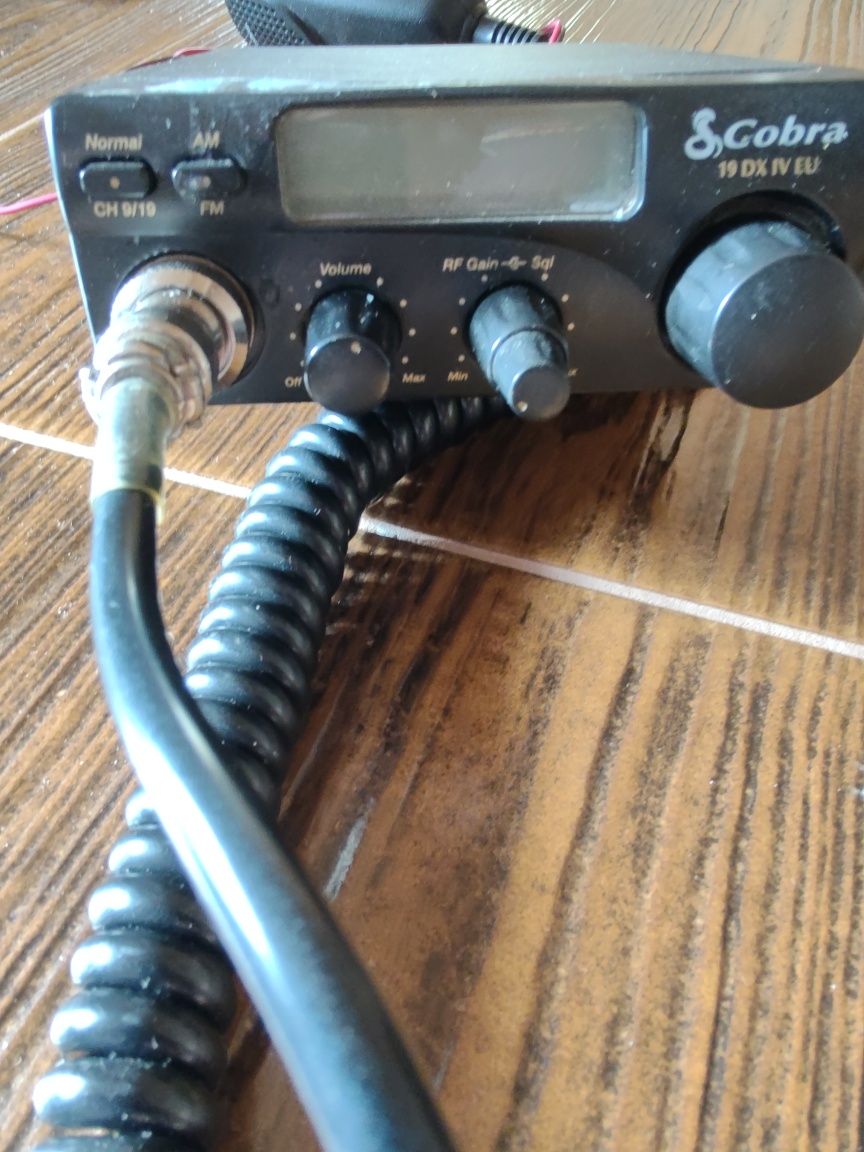 Vând statie CB radio Cobra