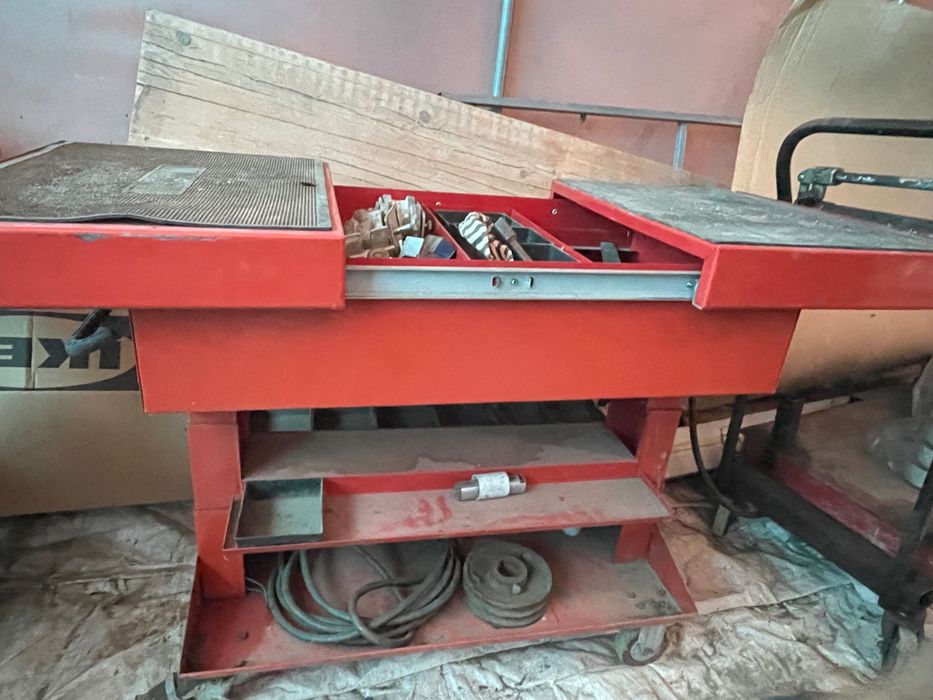 2 bucati Banc scule metal