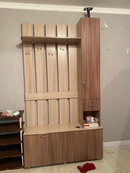 продам шкафы, детская 30 прихожий 25 торг есть