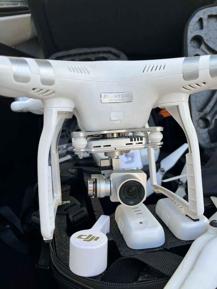 Два дрона dji phantom 3 advanced