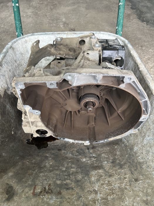 Cutie viteze Mazda 2 DY DE diesel 1,4 2003-2010