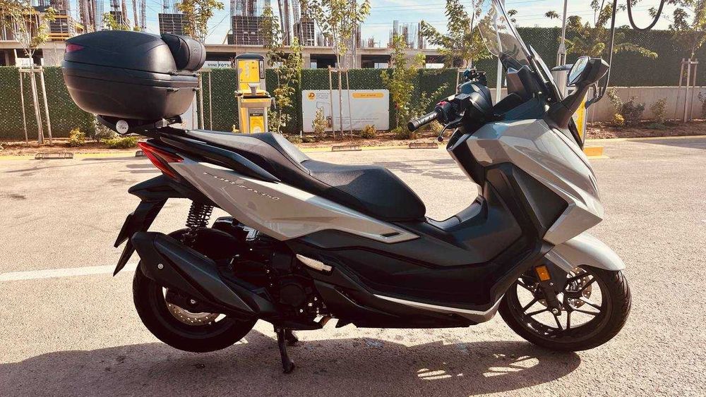 Honda Forza 350 - 2024 cu 5400km