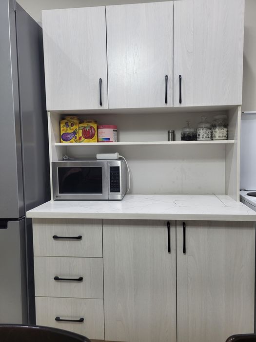 Шкаф для кухни в отличном состоянии