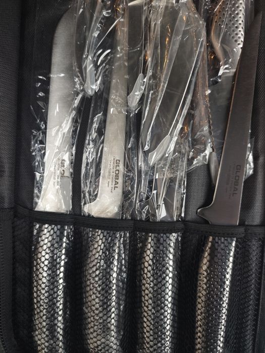 Японски ножове Global 11 peace set