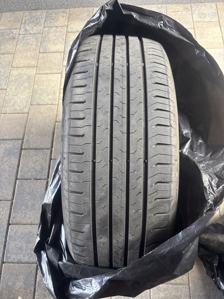 Vand 2 anvelope vara 215/60/R17 Contiental