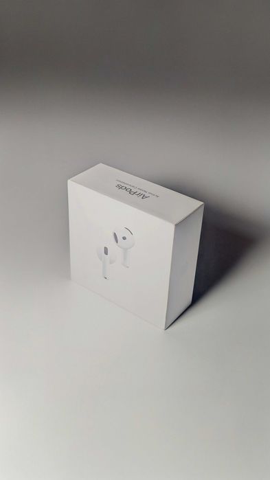 Новые AirPods 4 с активным шумоподавлением