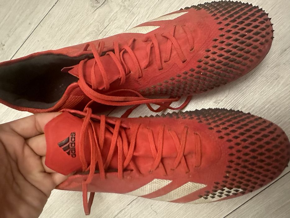 Футбольные бутсы(Адидас)