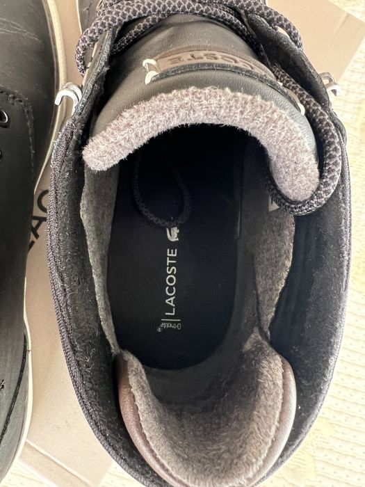 Високи сникърси Lacoste