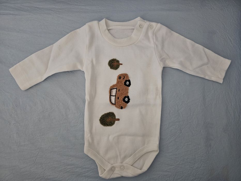 Бебешки бодита размер 56