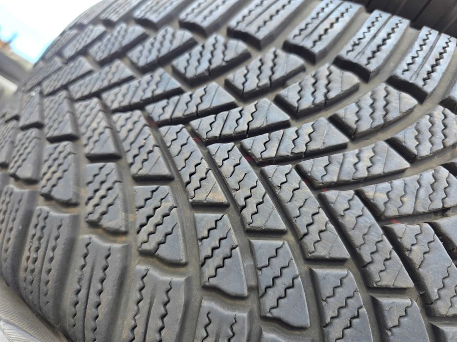 2бр Зимни гуми 215 60 16 - Bridgestone - DOT 2024