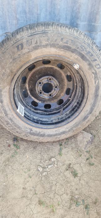 Vând roata de rezerva roata este noua