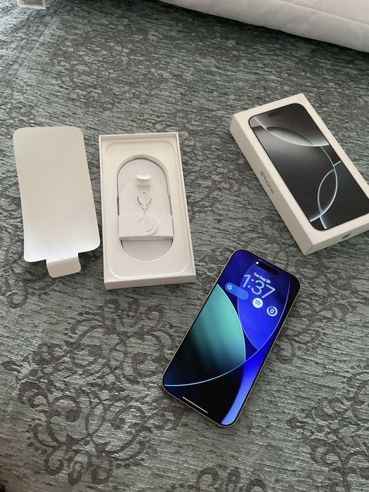 iPhone 16 Pro Max, 256gb, 100% sanatatea bateriei