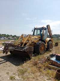 Închiriez buldoexcavator și camion