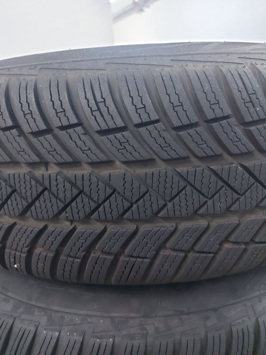 Vind roti BMW ix1 17 dot 2024 ,8 mm j7,5 et 50 preț 4200 ron