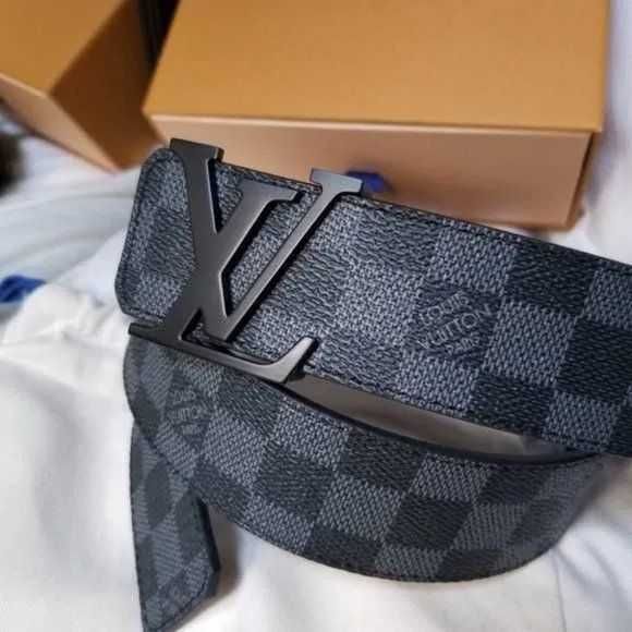 Louis Vuitton Колан