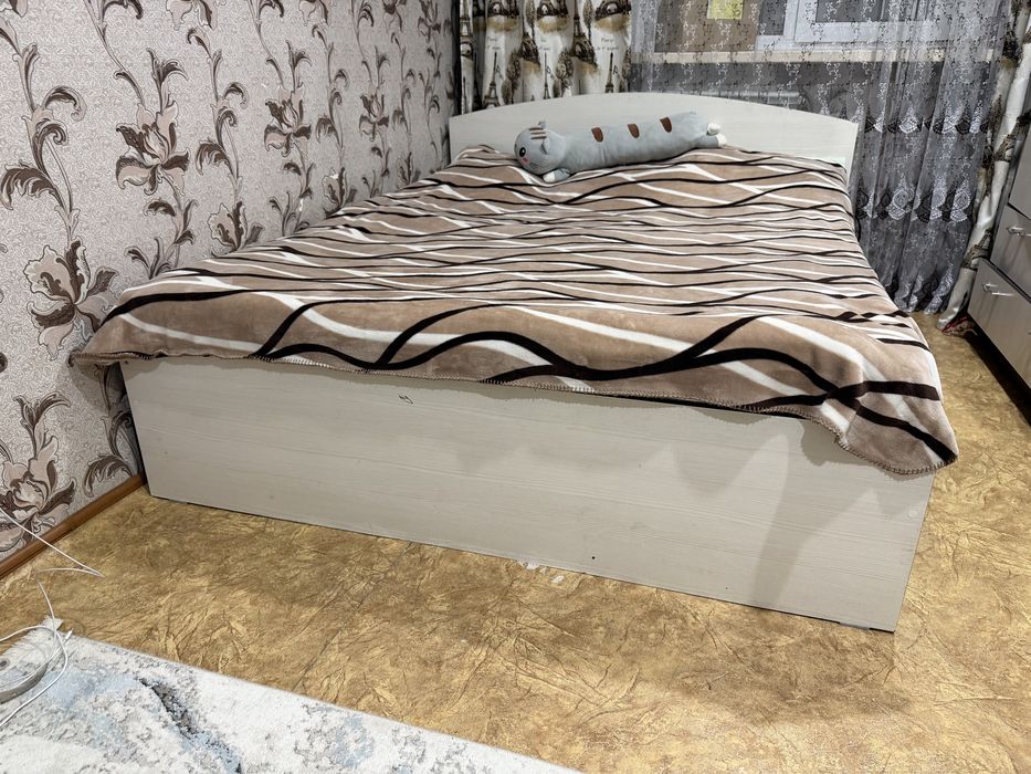 Срочно продам кровть 160*200