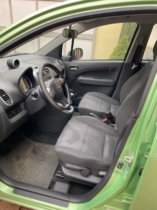 Opel agila 2009 1l benzina