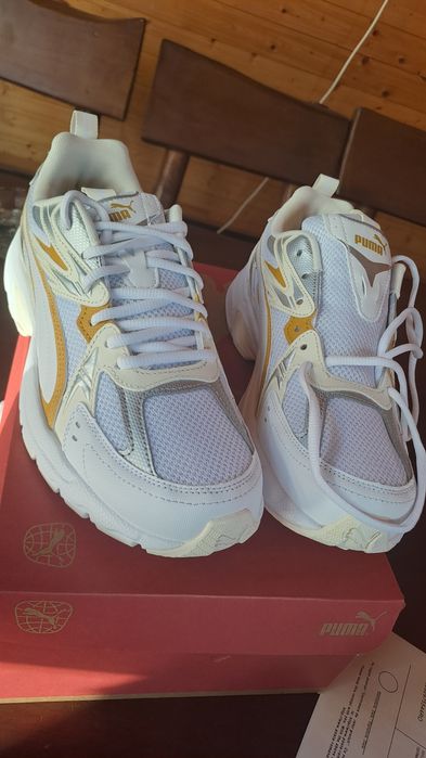 Adidasi Puma foarte frumoși
