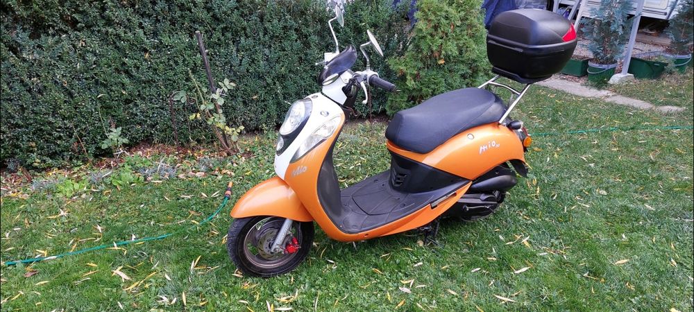 Vând scuter Sym MIO 49 cm3
