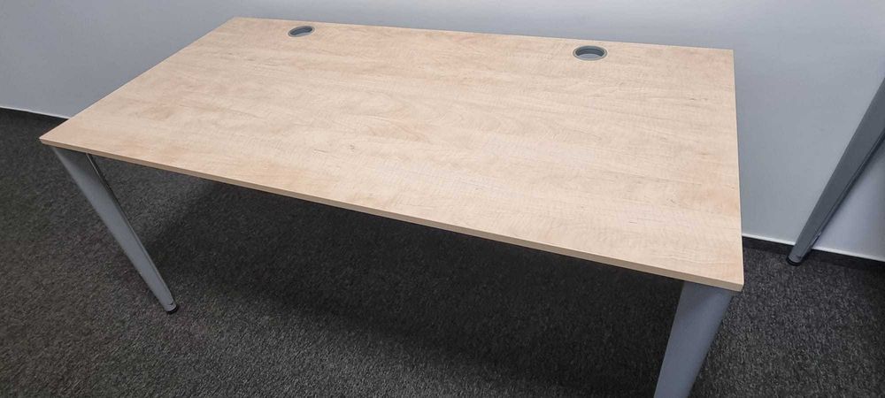 Vind Birou - second hand, preț avantajos