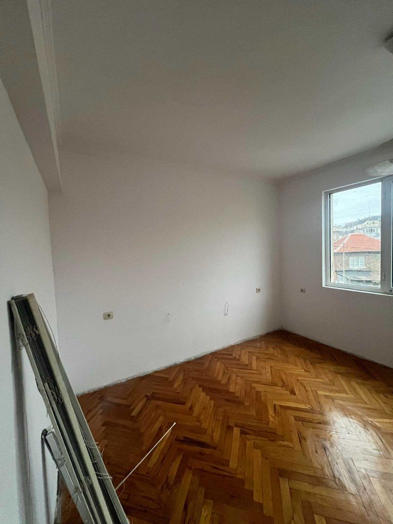 Продава се Тристаен апартамент в Пазарджик, Идеален център - 95 кв.м за 1011 €/кв.м - Снимка #3