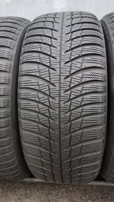 4бр. зимни гуми 205/55/16 Bridgestone Blizzak LM001
dot22
6.89mm
Добро