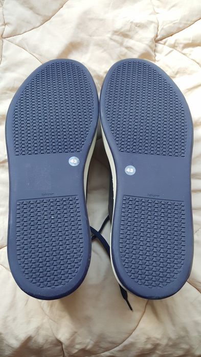 ЕСТЕСТВЕНА кожа /дължина на стелката вътре- 28см./ ЧИСТО Нови