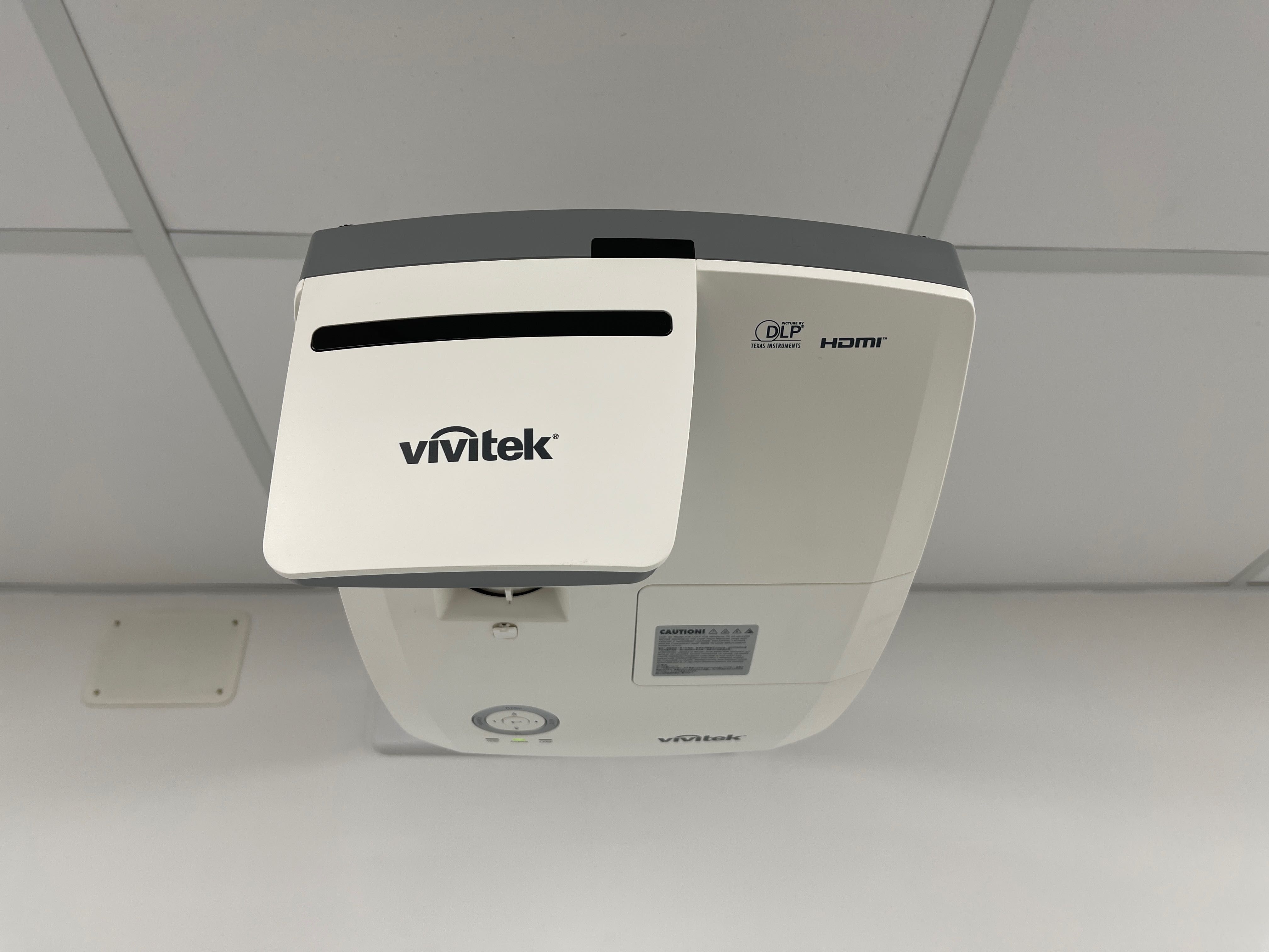 Проектор Vivitek D757WT+доска интерактивная DIGITOUCH диагональ 250см.