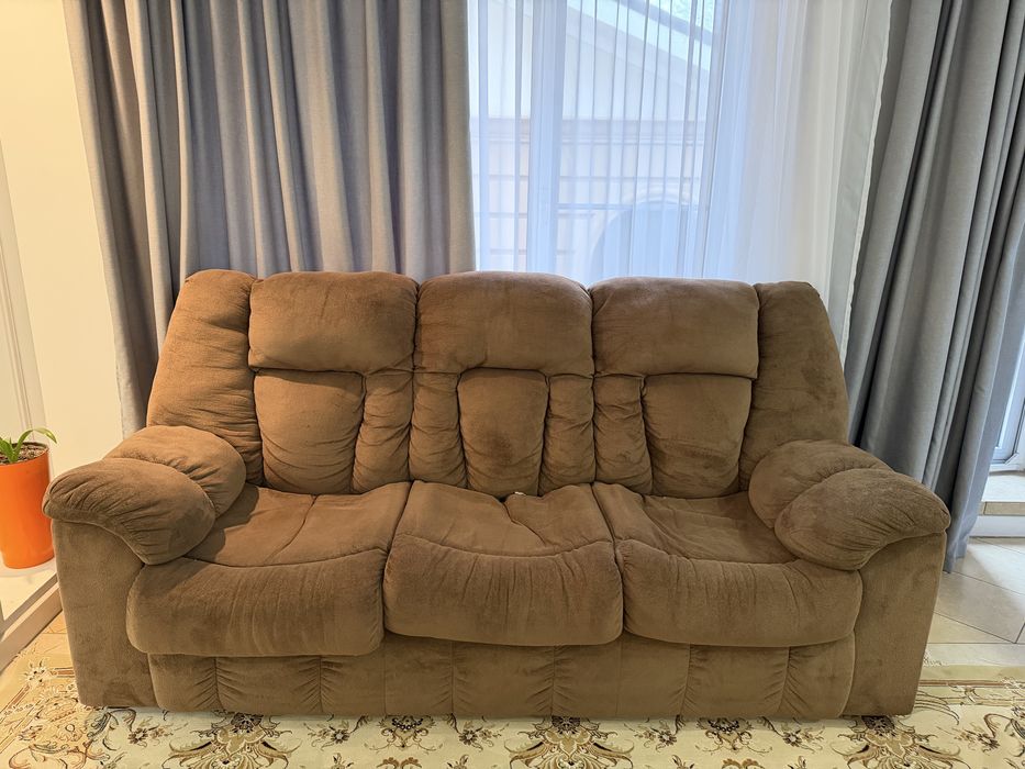 Продам диван и 2 кресла
