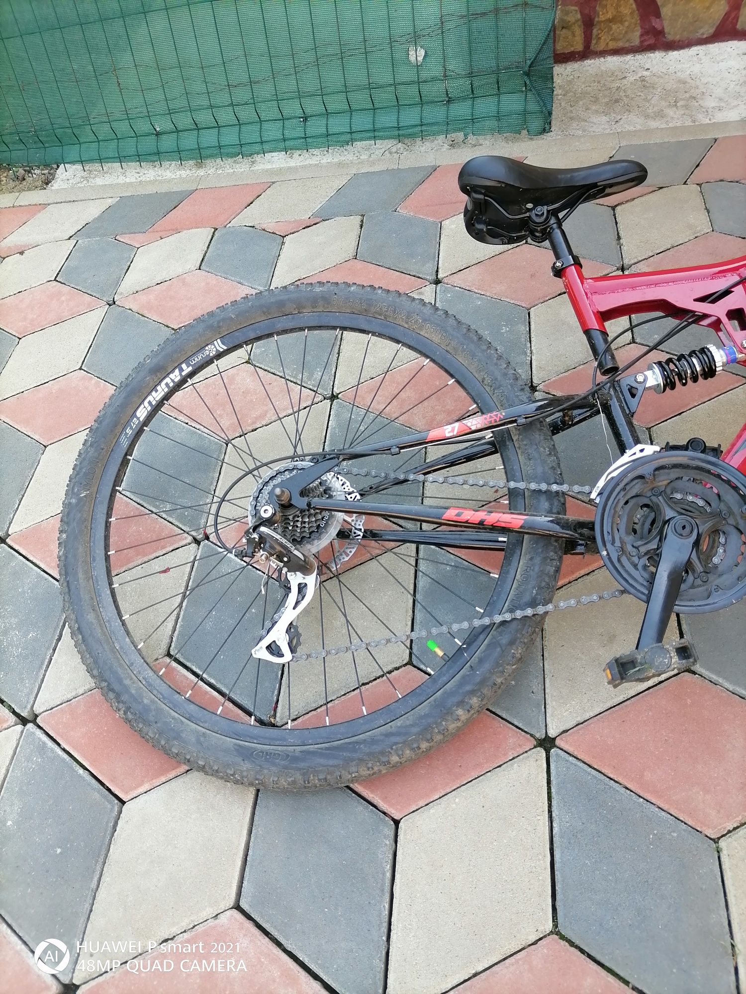 Vând bicicletă în stare foarte bună urgent 5 ani garanție