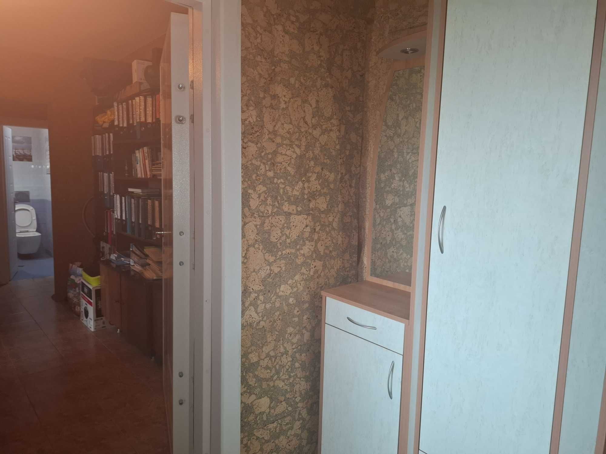 4-стаен апартамент София Дружба 2/ 4-room apartment  Sofia Bulgaria