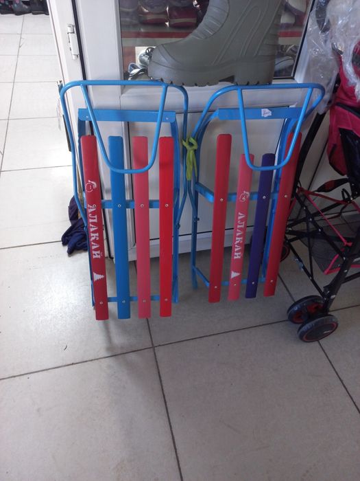 сани,домаш.тапочки детские,рыбац.сапоги Кабылан,коляски новые,