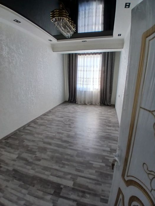 Kvartira sotiladi 2 xonalik