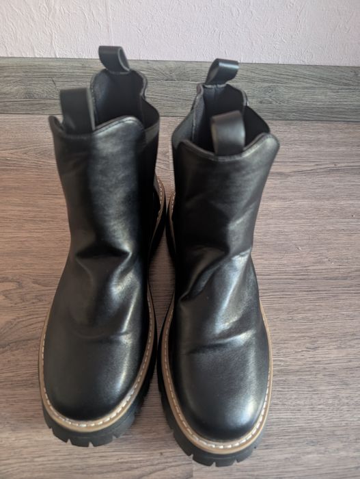 Черни дамски боти тип челси