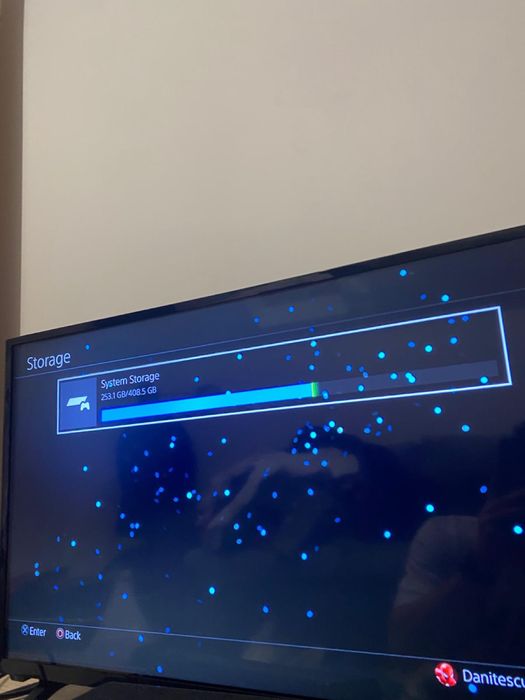 Vand  ps 4 cu jocuri multe