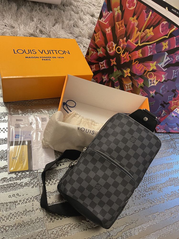 Geanta-Borseta Louis Vuitton-piele naturală nu ecologică- poze reale-