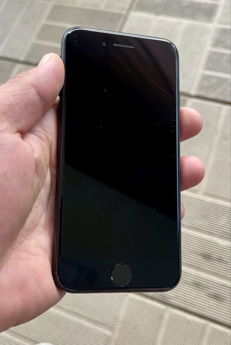 Iphone SE 2020 Stare Excelenta Pentru Piese la 250 ron