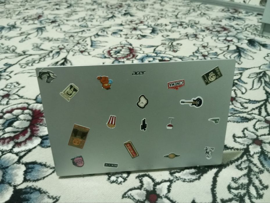 Acer noutbook 256 ga 8