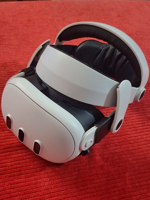 Meta quest 3 128 GB ca noi + strap si accesorii