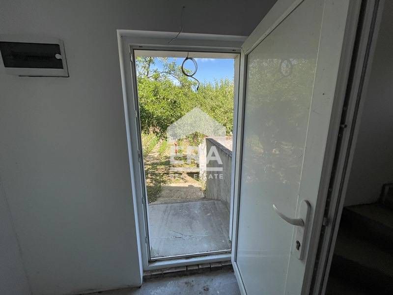 Продава се Къща в с. Бенковски, Област Варна - 285 кв.м за 709 €/кв.м - Снимка #8