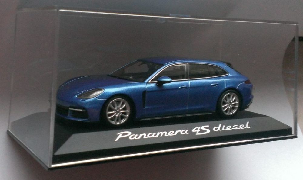 Macheta Porsche Panamera 4S Diesel Sport Turismo 2017 -Minichamps 1/43