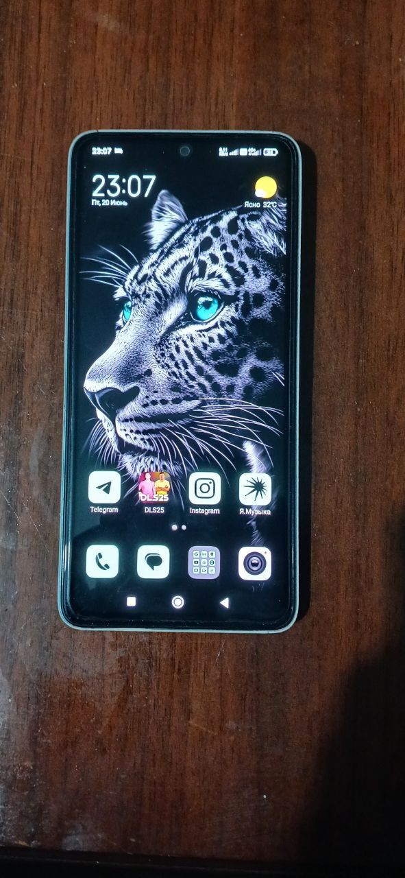 Redmi note 14 8+4 ga 128 ideal masla yengi xali oganimga 6 kun bóldi