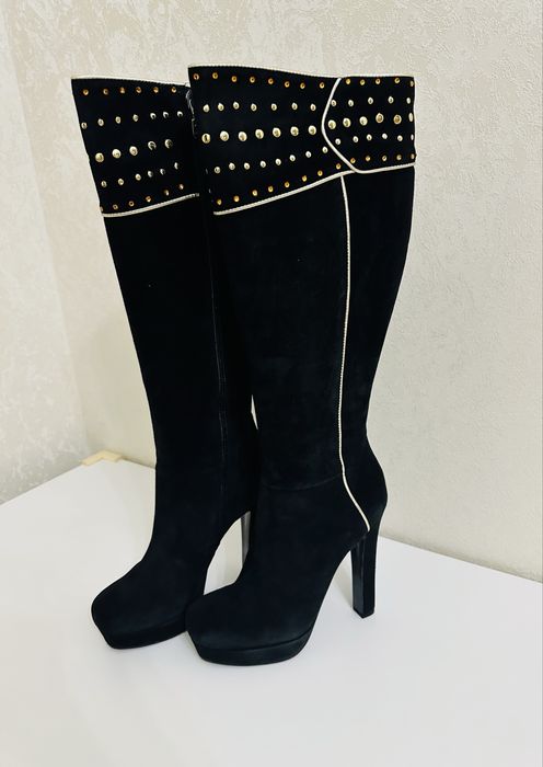 Продам сапоги зимние женские Итальянские натуральный замш