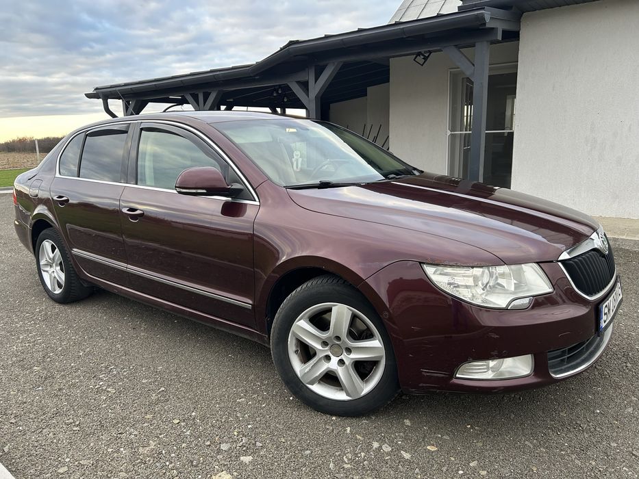 Skoda Superb 170 cp 4900 euro