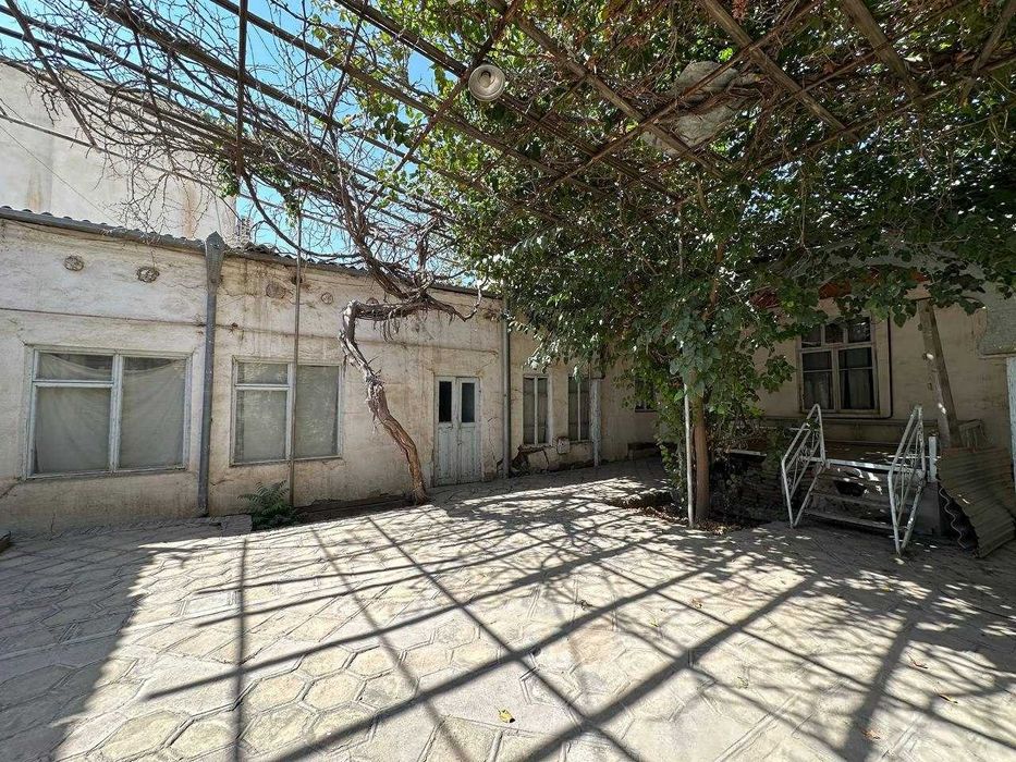 4 sotixli uchastka barcha jihozlari bilan birga sotiladi.