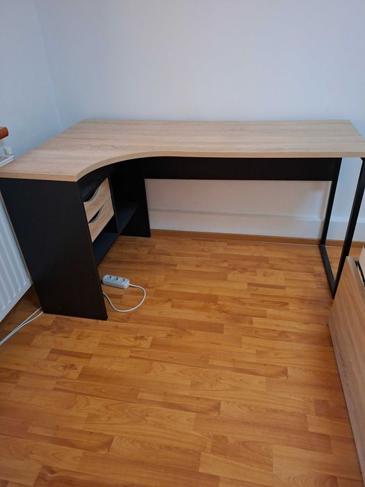 Birou de colt in stare foarte buna