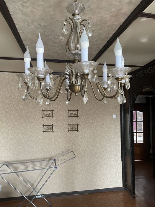 Люстра в хорошем состоянии