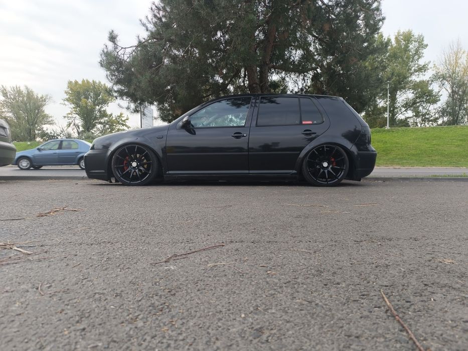 Jante Tomason TN1
R18
5x100
8.5J Et30
Cauciucuri vara Nankang Ns 205/3