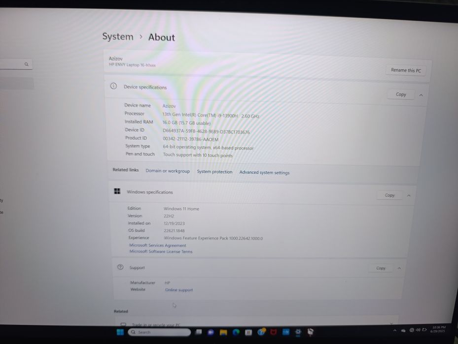 HP ENVY Laptop .
